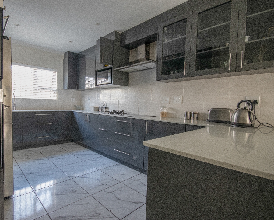 To Let 3 Bedroom Property for Rent in Annandale Western Cape